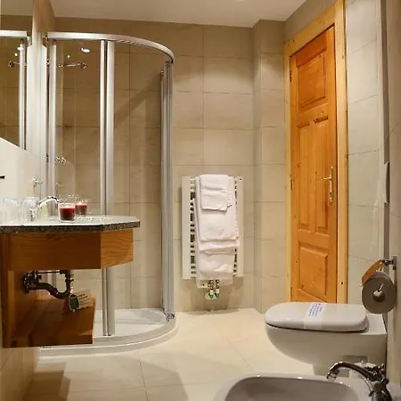 Sabala 3*
